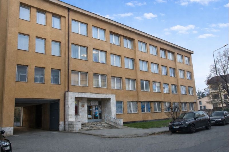 Konštantínova Prešov - administratívna budova s kancelárskymi priestormi v centrálnej lokalite